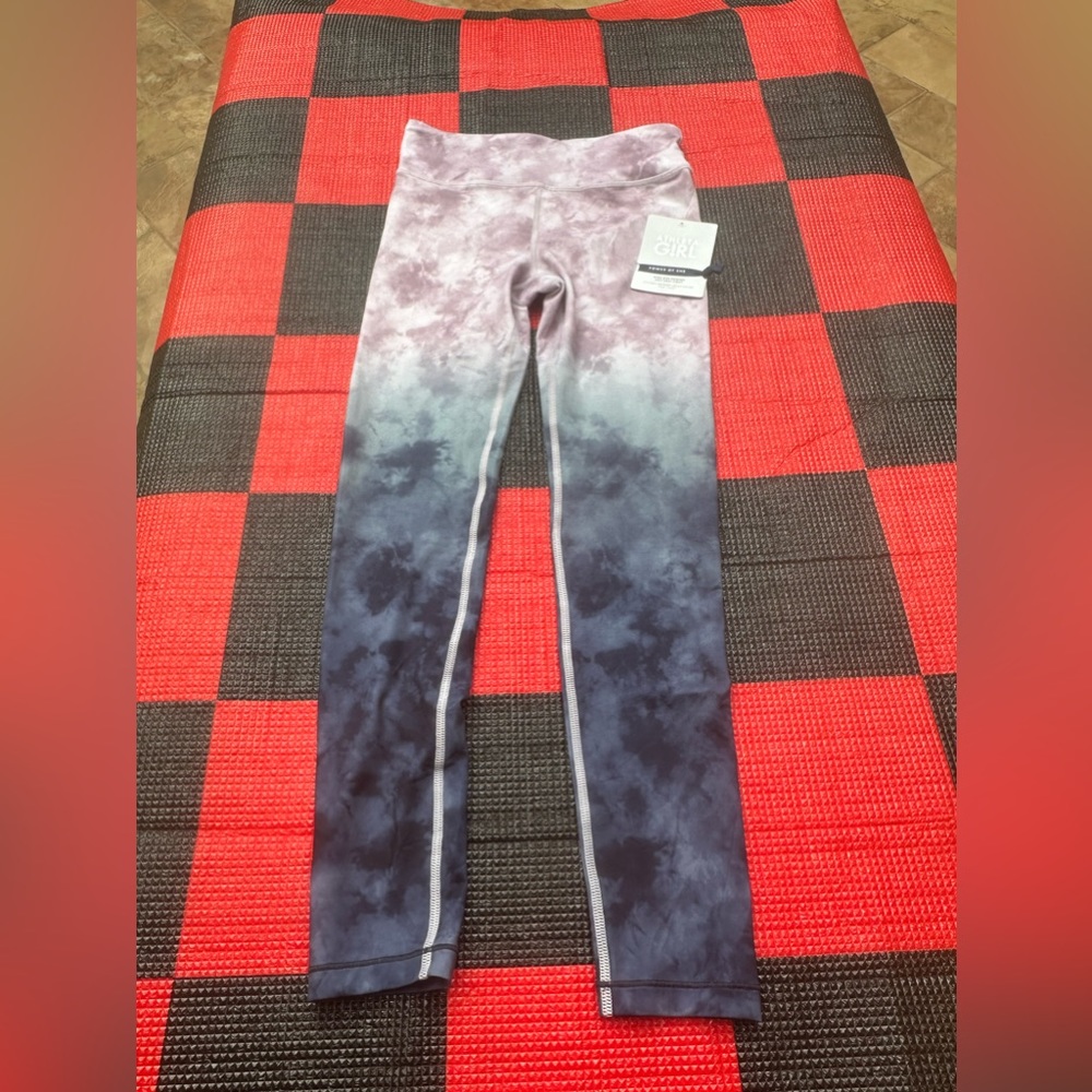 NWT ATHLETA GIRL
HIGH RISE PRINTED CHIT CHAT TIGHT
LEGGING size L 12 - Picture 3 of 7